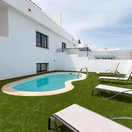 Blueadventure Surf House Ostello *